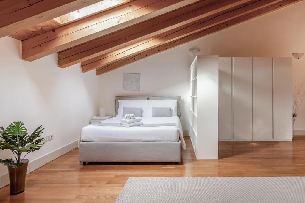 Apartments Trieste Centro I 2 Екстериор снимка